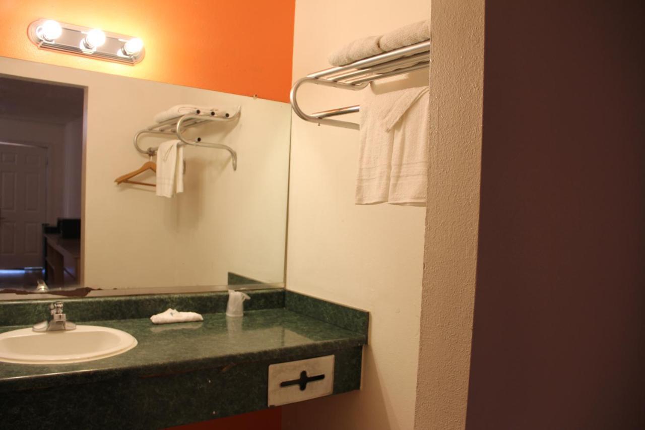 Sherman Inn Zewnętrze zdjęcie